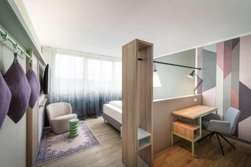 1 queen bed