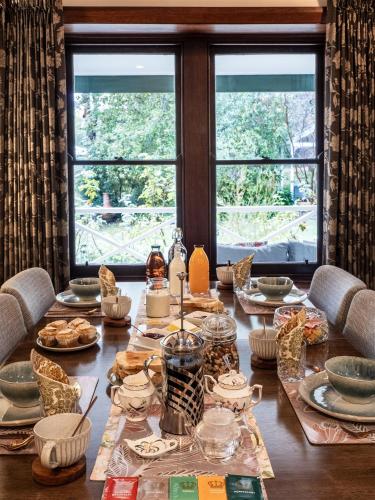 A környék, 750 négyzetméteres, 4 hálószobás Ház 2 fürdőszobával Pemberton területén (Serenity House Pemberton) in Pemberton