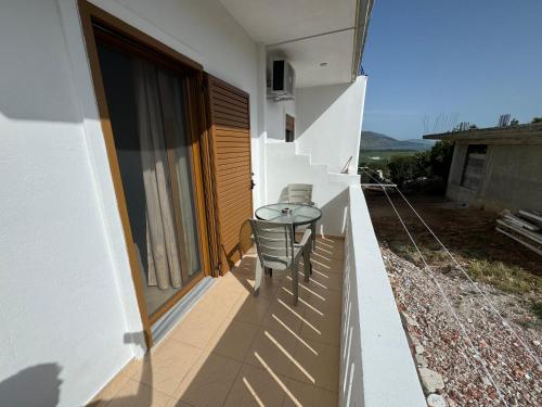 Basic Triple Room image 2