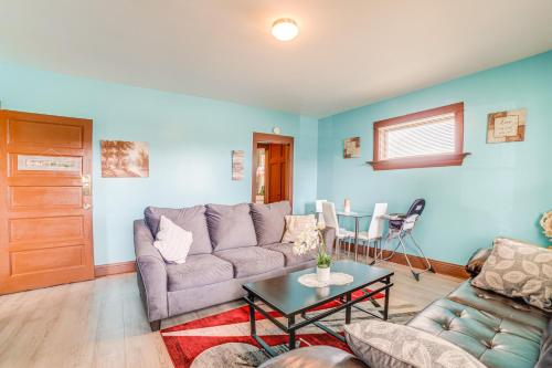 South Chicago Heights Apartment 32 Mi to City! in Matteson, USA