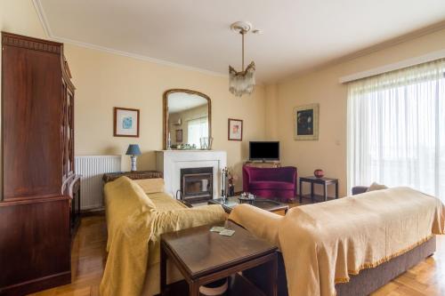 Spacious Apt Next to Marina Flisvo, Ateny (zdjęcie 9)