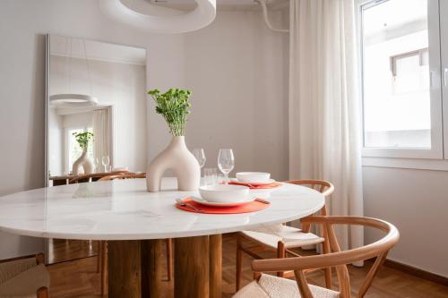 Acropolis Hideaway - Tranquil Retreat in Plaka - image 2