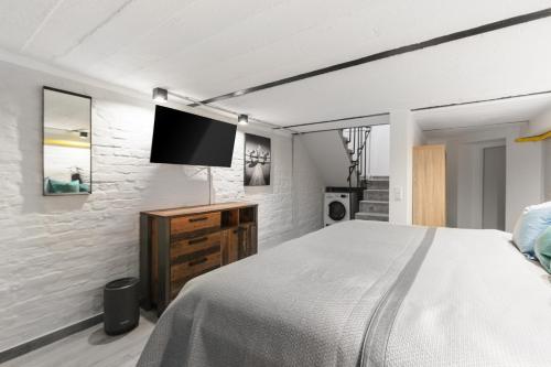 The Mierendorf I, budget group & family apartment, 1BR, 1 Living room, ideal for 2 - 4 Guests, Берлин (фото 8)