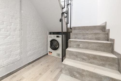 The Mierendorf I, budget group & family apartment, 1BR, 1 Living room, ideal for 2 - 4 Guests, Берлин (фото 10)