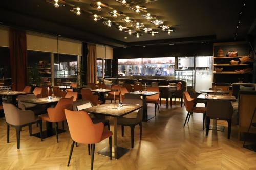 Mondial Hotel - image 13
