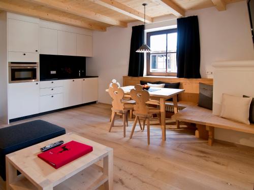 Zin Senfter Residence - image 6