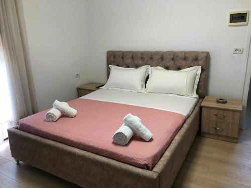 Double Room with Balcony image 6
