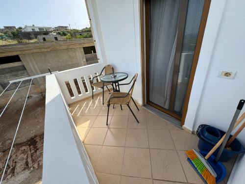 Double Room with Balcony image 1