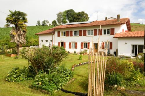 Accommodation in Guiche