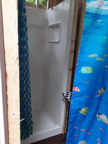 Riverfront Ritz campsite in Лейк Лузерн