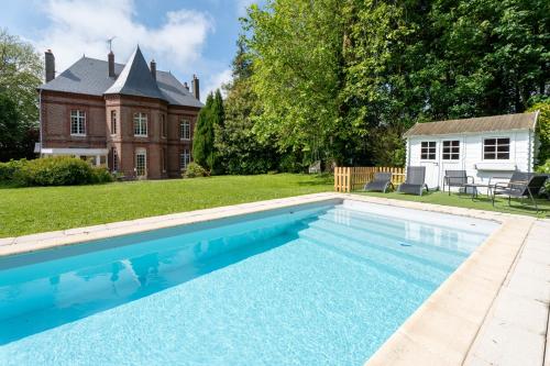 Peldbaseins, Le Manoir de la belle epoque in Bethencourt-sur-Mer