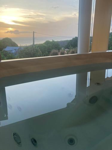 Villa bohème Gîte SPA vue sur mer et montagne - Location saisonnière - Vieux-Habitants