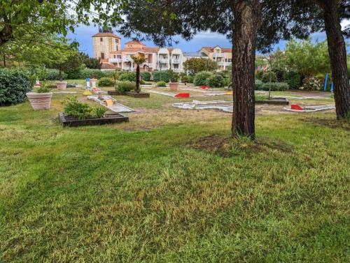 Minigolfiväljak, Maison 6 personnes - Piscines, Tennis, Golf & Plage in Talmont-Saint-Hilaire