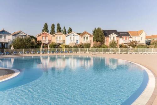 Bassein, Maison 6 personnes - Piscines, Tennis, Golf & Plage in Talmont-Saint-Hilaire