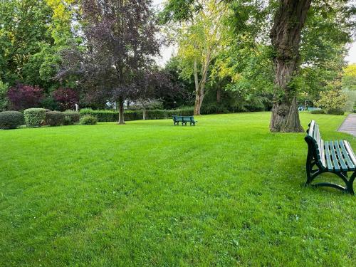 Surrounding environment, Chambre independante dans residence calme, proche Paris in Bougival