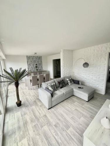 Le Tropical Home in Saint-Dizier