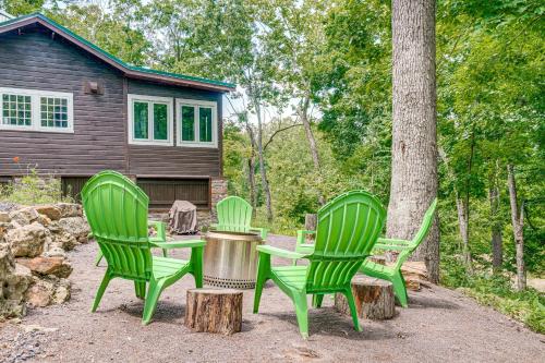 . Cozy Steelville Retreat: River + Trail Access!