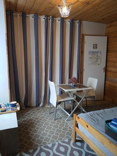 CHAMBRE LA NOE in Matignon