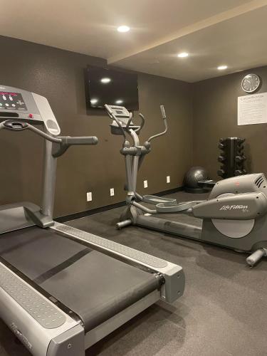 Portofino Inn and Suites Anaheim Hotel - image 14