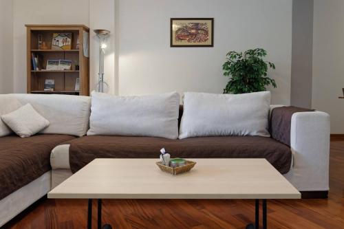 Apartment Maritea - Three Bedroom Apartment with Pool - image 5