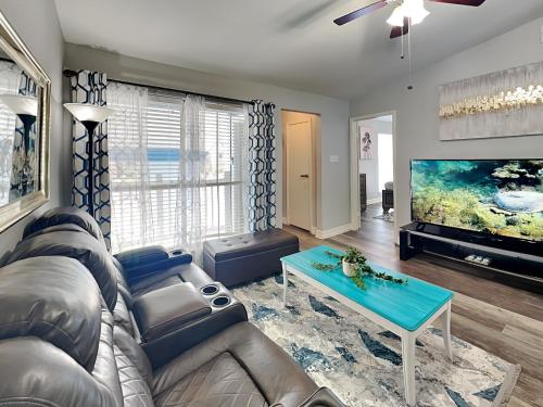 Palms at Cove View 1704 - Glowing Fun - 숙소 외관