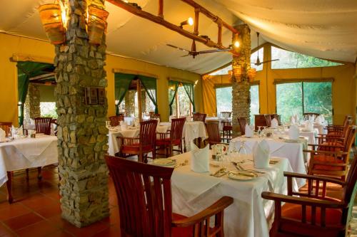 Ресторан, Mbuzi Mawe Serena Camp in Серенгеті