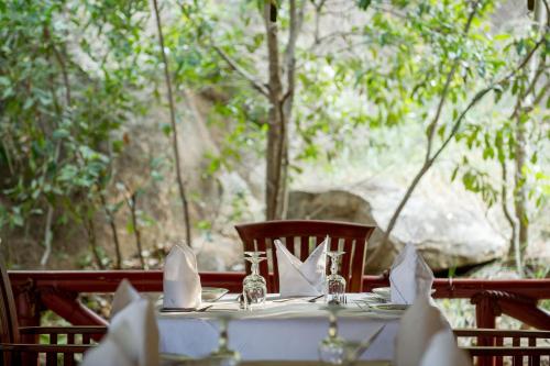 Ресторан, Mbuzi Mawe Serena Camp in Серенгеті