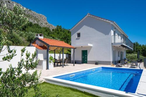 Seaview Villa Roko, Sumpetar