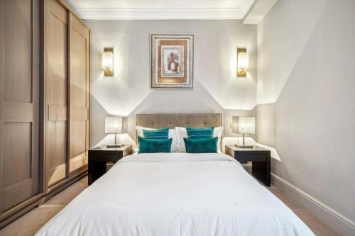 Knightsbridge Flat 3 Bed - image 12