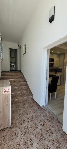 One-Bedroom Apartment image 9