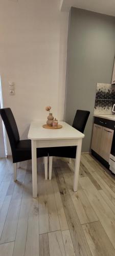 One-Bedroom Apartment image 8