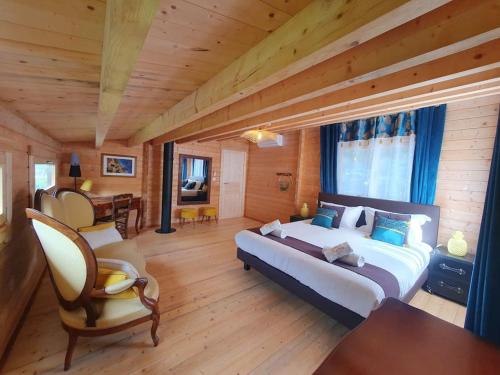 Le chalet Péi Cosy & Nature proche de Périgueux (Le chalet Pei Cosy & Nature proche de Perigueux) in Marsaneix