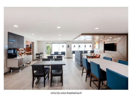Holiday Inn Express and Suites Wilson I-95 By IHG - 식음료(F&B)