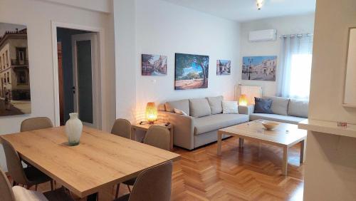 Elegant apartment in Plaka 1