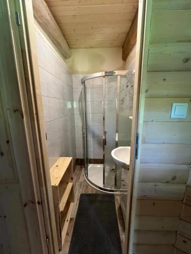 2 bedrooms, 3 beds
