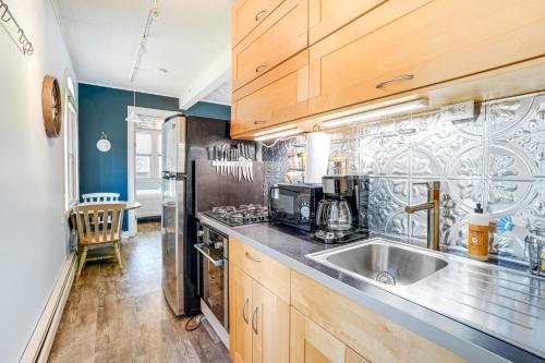 Charming South Haven Condo Less Than 1 Mi to Beach! in South Haven, USA