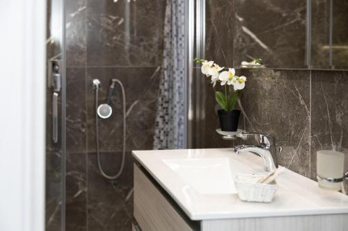 La Perla Luxury Rooms Room Type - Deluxe Room