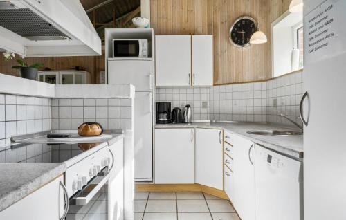 Kitchen, Lovely Home In Ringkøbing With Sauna in Kryle