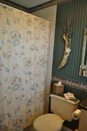 137 LeSerra Lane in Islamorada, USA