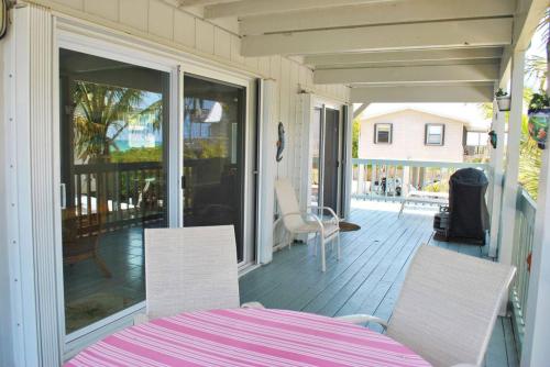 137 LeSerra Lane in Islamorada, USA