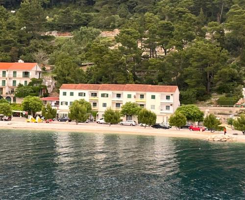 Apartmani Grubiša (Apartmani Grubisa) in ดรึเวนิก