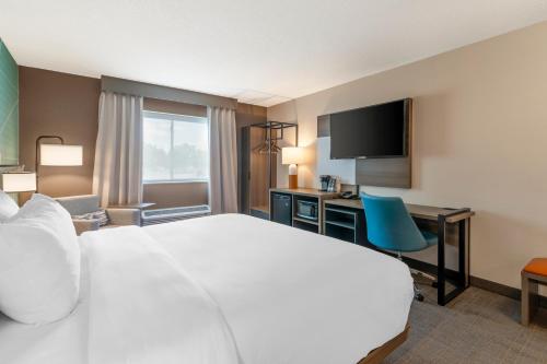 Comfort Inn & Suites Saratoga Springs in ซาราโตกาสปริงส์ (NY)