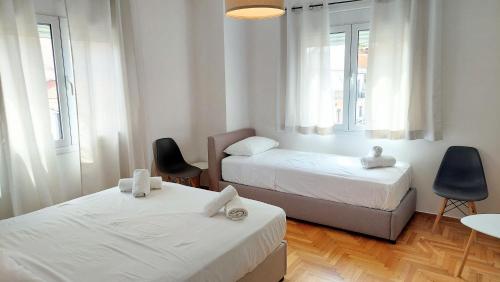 Sunny apartment in Acropolis 2