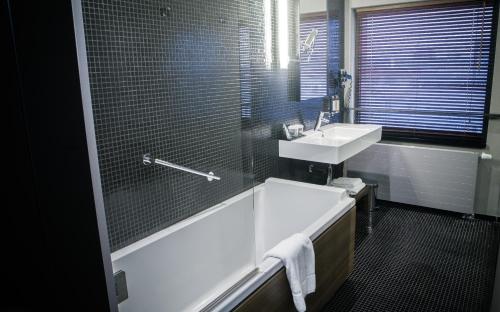 Superior Room image 10