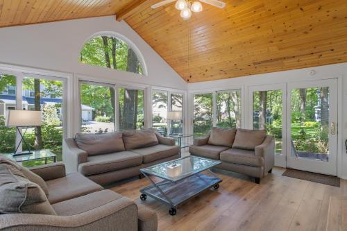 Friends&fam2min Towngame Roombikes10min Beach