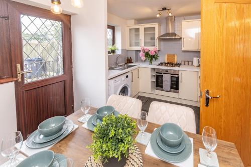 Central Birmingham Luxury House, Sleeps 6 people - 10 mins from Solihull NEC, JLR, BHX Airport, Resorts World, Birmingham (fotografie 5)