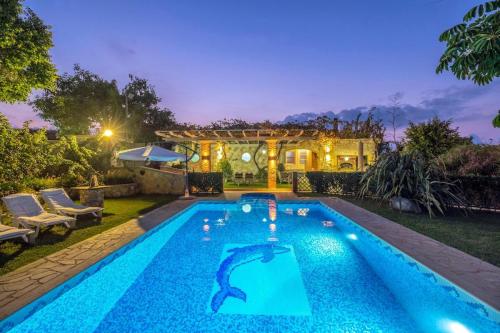 Niko's art Villa in Chania gîte à louer Galariá