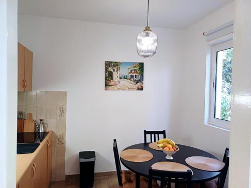 Apartment image 10