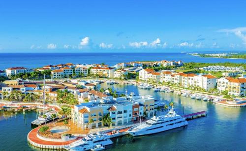 Beautiful Beachfront Penthouse At Cap Cana Beautiful Beachfront Penthouse At Cap Cana