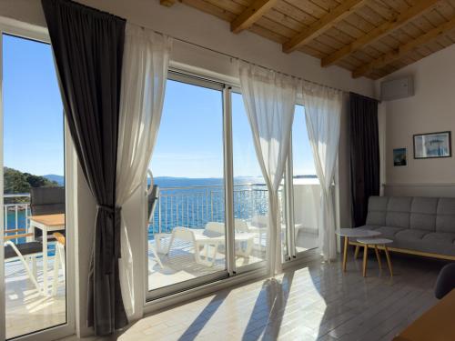 Apartment in Tribunj with sea view, terrace, air conditioning, WiFi 68-2 - Tribunj